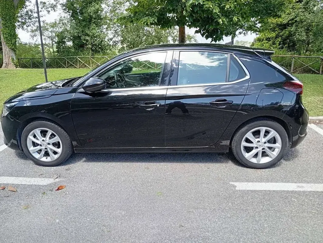 Usata Opel Corsa Elegance 75 CV (55 kW) 2021 Nero Utilitaria