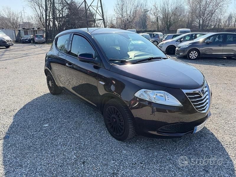 Usata Lancia Ypsilon S 69 CV (50 kW) 2014 Nero Utilitaria