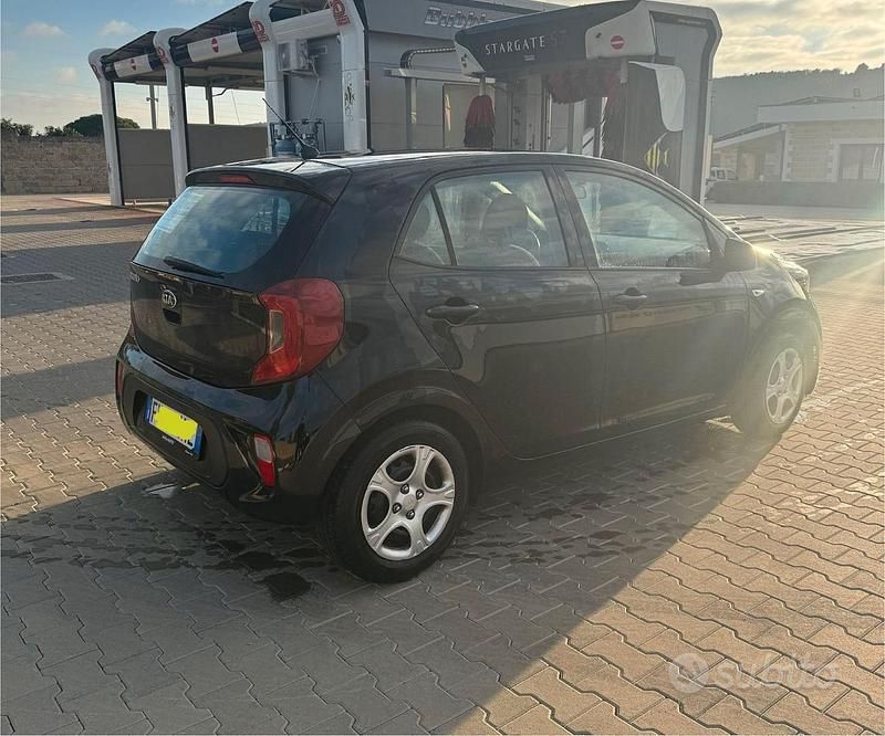 Usata Kia Picanto 2017 Nero Utilitaria