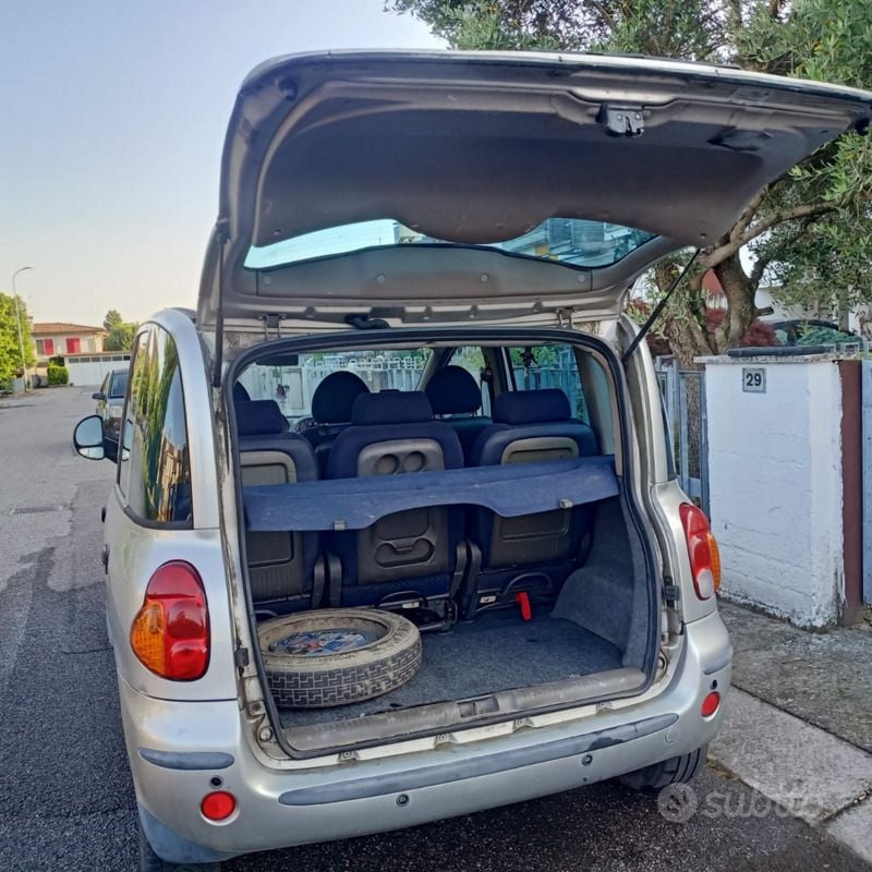Usata Fiat Multipla 116 CV (85 kW) 2002 Grigio Monovolume