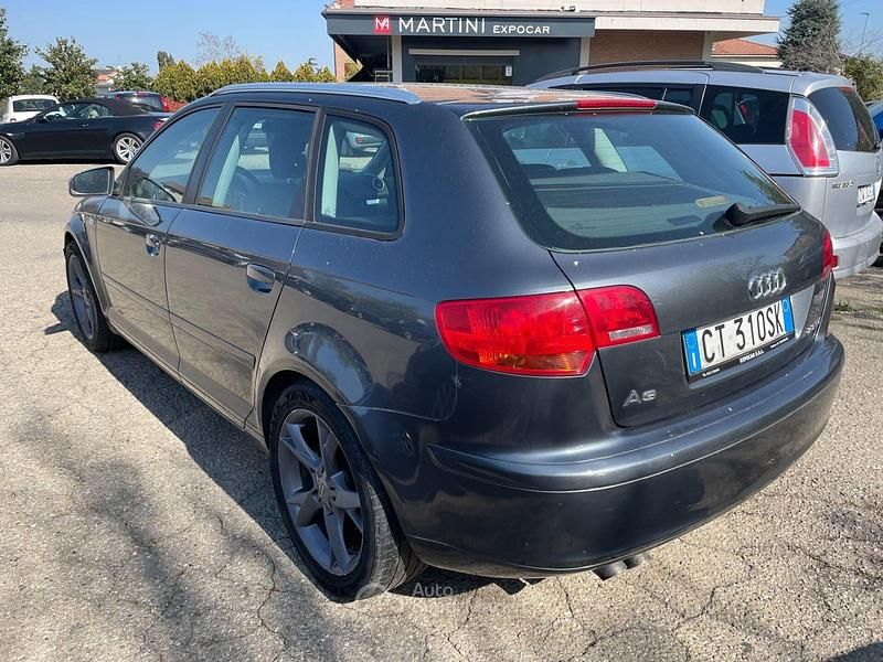 Usata Audi A3 Ambition 140 CV (102 kW) 2005 Gray Utilitaria