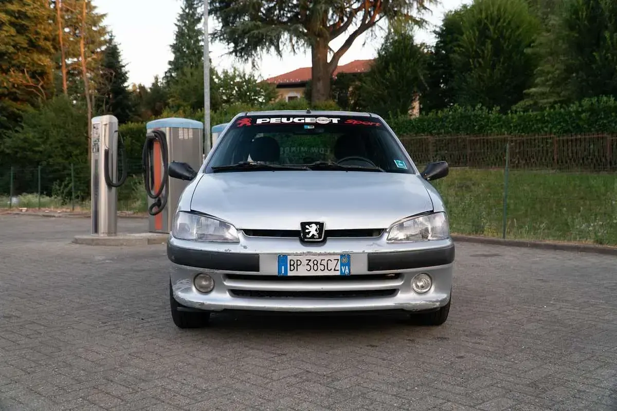 Usata Peugeot 106 Sport 60 CV (44 kW) 2000 Grigio Utilitaria