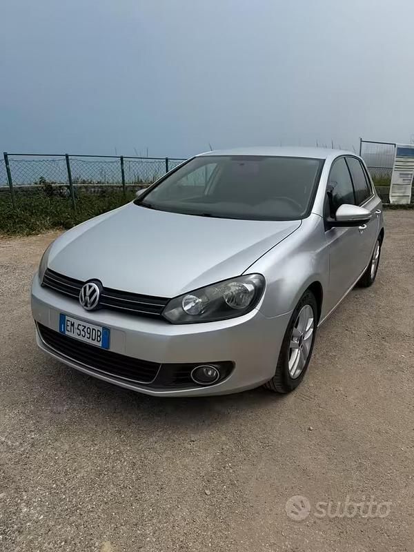 Usata VW Golf VII Highline 102 CV (75 kW) 2012 Grigio Berlina