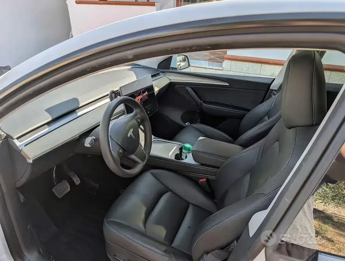 Usata Tesla Model Y 213 kW (290 CV) 2023 Bianco SUV