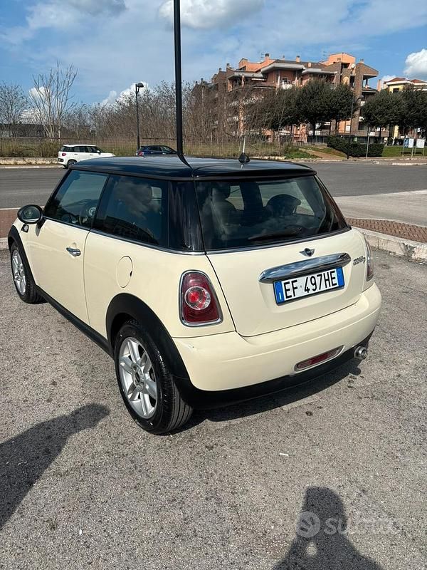 Usata Mini Cooper D 112 CV (82 kW) 2010 Utilitaria