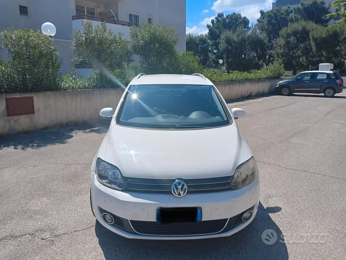 Usata VW Golf Plus Cross Highline 105 CV (77 kW) 2011 Bianco Utilitaria