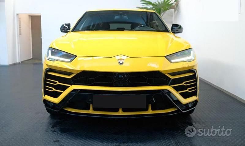 Usata Lamborghini Urus 650 CV (478 kW) 2019 Giallo metallizzato SUV
