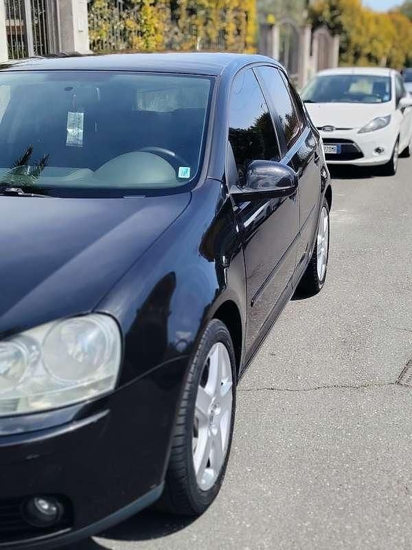 Usata VW Golf V 105 CV (77 kW) 2007 Berlina