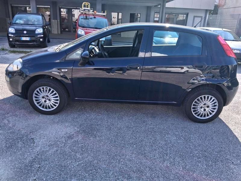 Usata Fiat Punto Street 69 CV (50 kW) 2017 Blu/azzurro Utilitaria