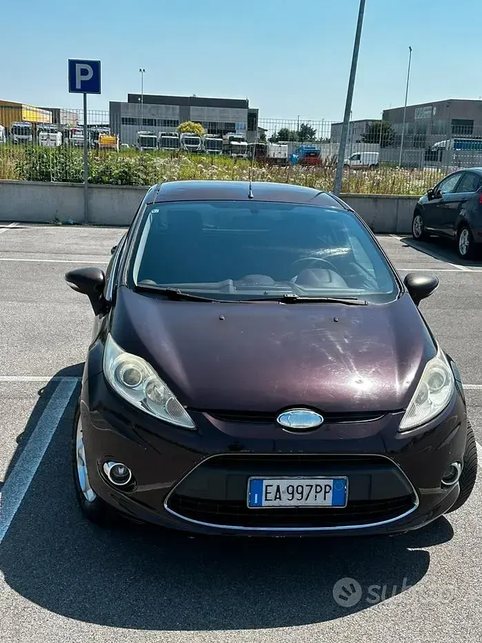Usata Ford Fiesta 97 CV (71 kW) 2010 Berlina