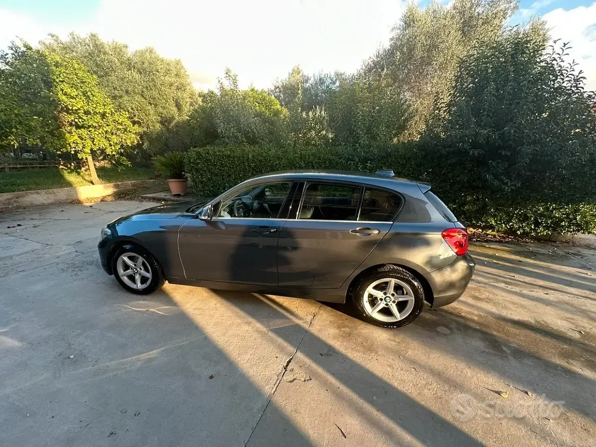 Usata BMW 116 Advantage 116 CV (85 kW) 2017 Grigio Utilitaria