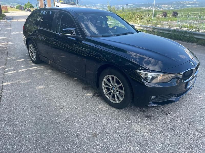 Usata BMW 318 143 CV (105 kW) 2014 Nero Station wagon