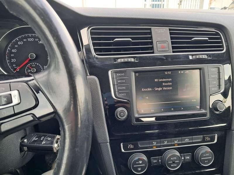 Usata VW Golf VII Highline 110 CV (80 kW) 2016 Bianco Berlina