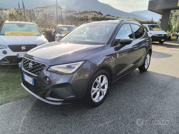 Grigio magnetich tech Usata 2023 Seat Arona FR SUV | 17.900 € (Cara) - Immagine 1/4