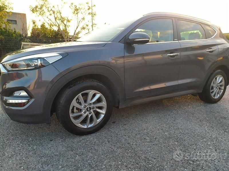 Usata Hyundai Tucson Xpossible 116 CV (85 kW) 2015 Grigio SUV