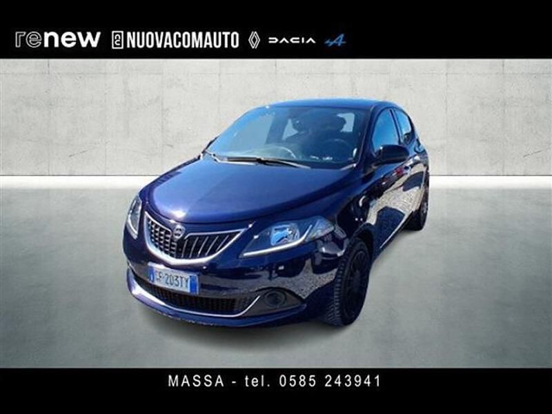 Usata Lancia Ypsilon Gold 70 CV (51 kW) 2021 Blu scuro Utilitaria