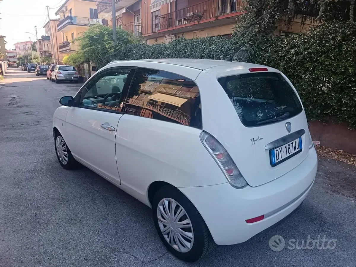 Usata Lancia Ypsilon 77 CV (56 kW) 2009 Bianco Utilitaria
