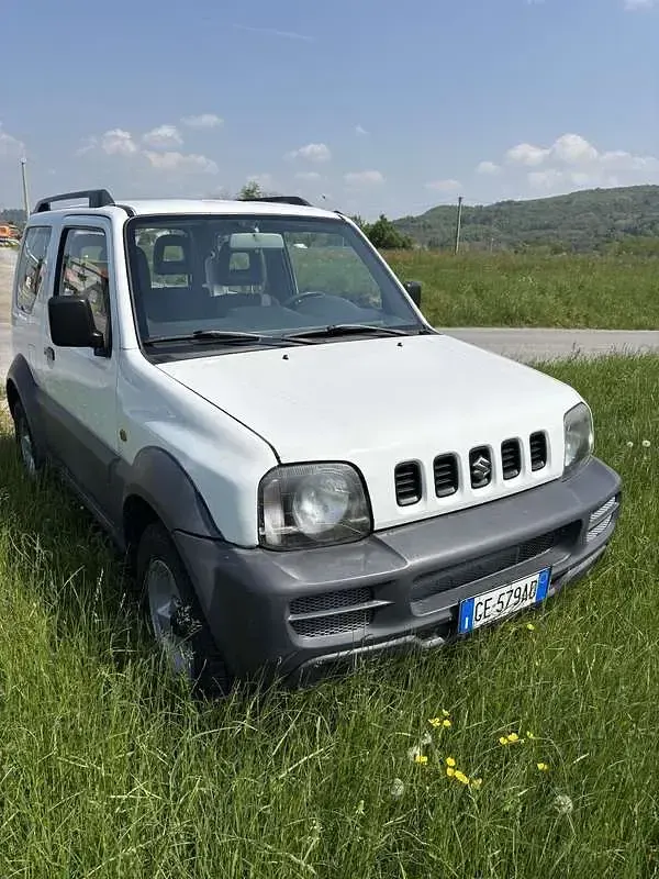 Usata Suzuki Jimny 82 CV (60 kW) 2010 SUV