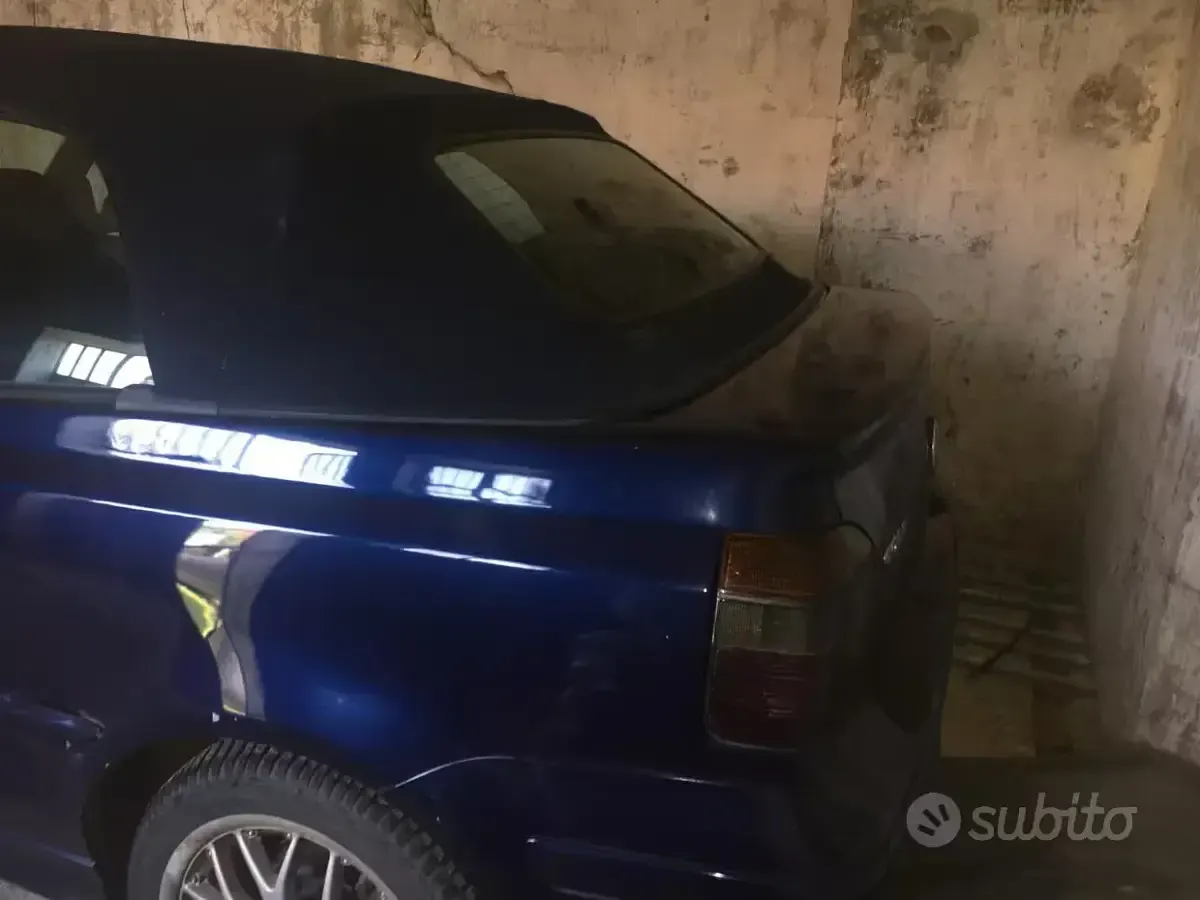 Usata VW Golf Cabriolet 101 CV (74 kW) 2000 Bluazzurro Cabrio