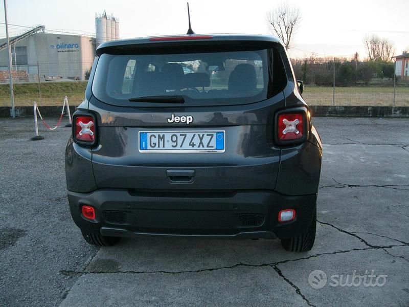 Usata Jeep Renegade Limited 120 CV (88 kW) 2023 Grigio SUV