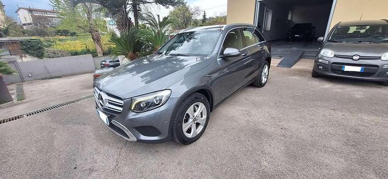 Usata Mercedes GLC220 170 CV (125 kW) 2017 Grigio SUV