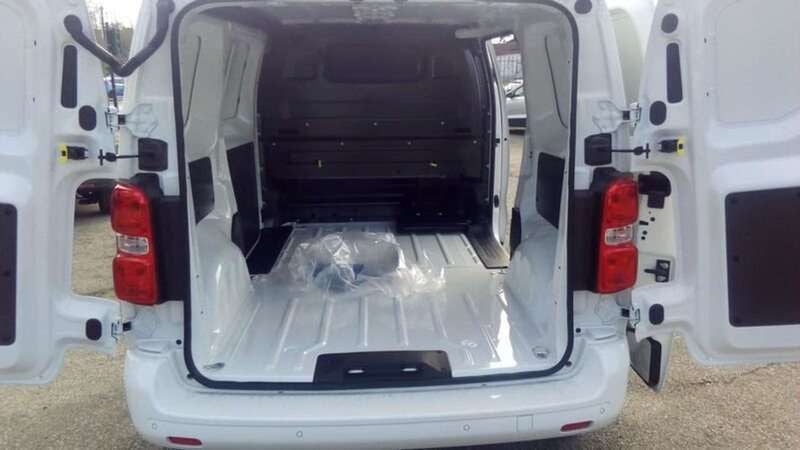 Usata Fiat Scudo Business 100 kW (136 CV) 2023 Bianco Furgone