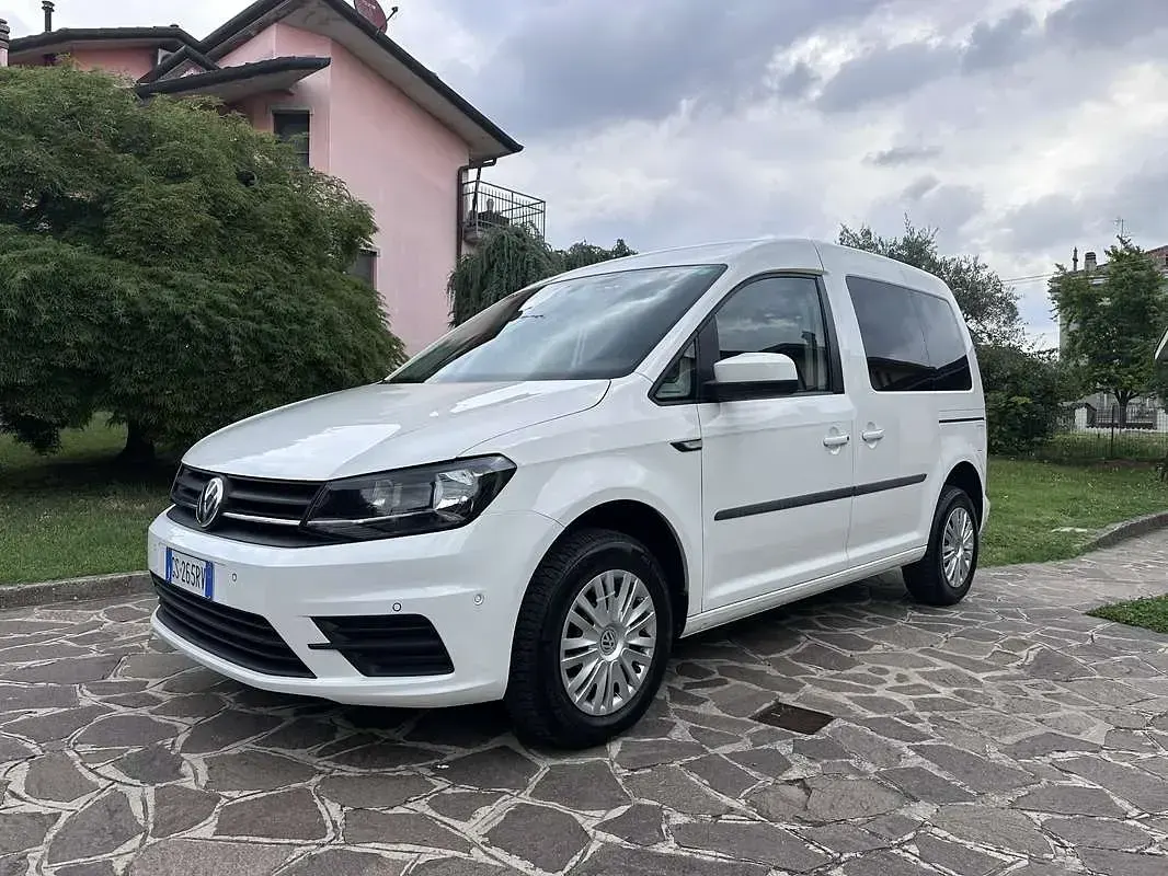 Usata VW Caddy 110 CV (80 kW) 2020 Bianco Monovolume