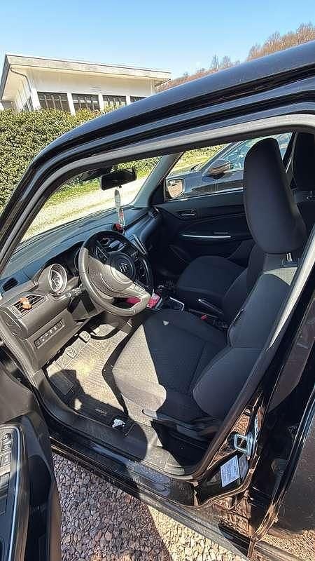 Usata Suzuki Swift 90 CV (66 kW) 2021 Nero Utilitaria