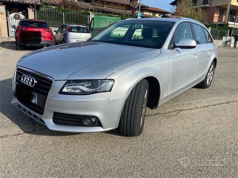 Grigio Usata 2010 Audi A4 Station wagon | 8500 € (Buon prezzo) - Immagine 1/4