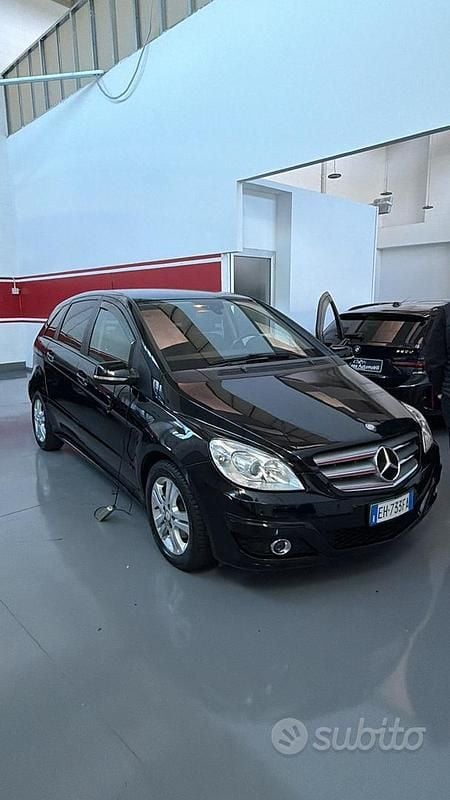 Usata Mercedes B180 Executive 2012 Nero Monovolume