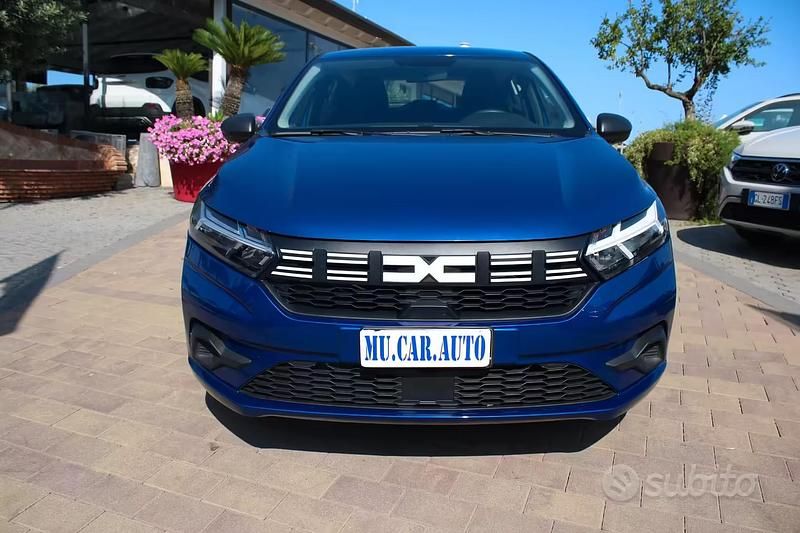 Usata Dacia Sandero Essentiel 67 CV (49 kW) 2023 Blu Utilitaria