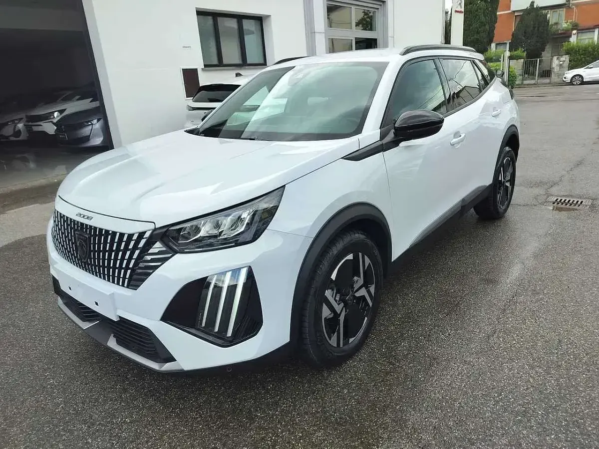 Nuova Peugeot 2008 Allure 102 CV (75 kW) 2025 Bianco SUV