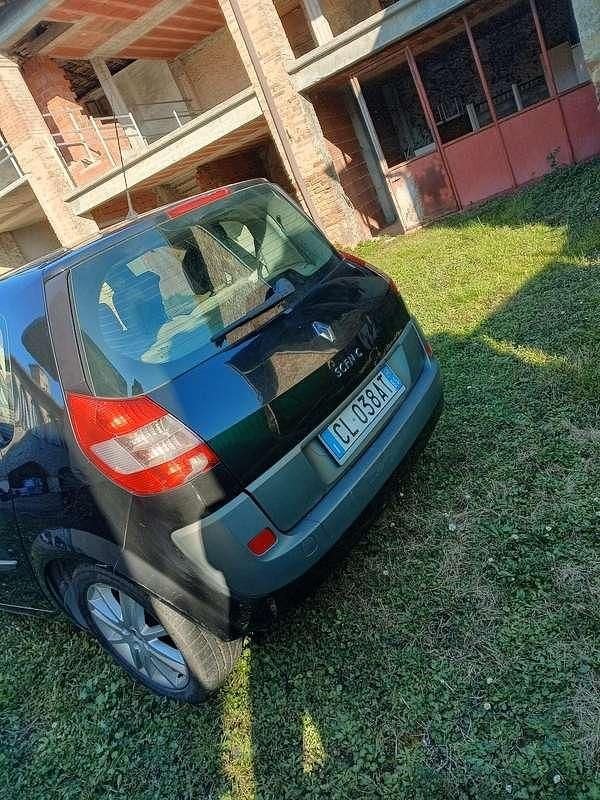 Usata Renault Scénic II Dynamique 120 CV (88 kW) 2004 Monovolume