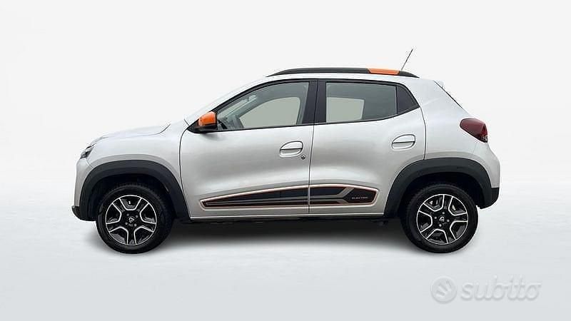 Usata Dacia Spring Comfort Plus 33 kW (45 CV) 2022 Grigio chiaro Utilitaria