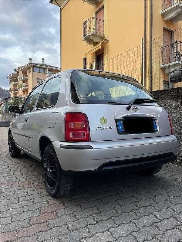 Usata Nissan Micra Comfort 60 CV (44 kW) 2002 Grigio Utilitaria