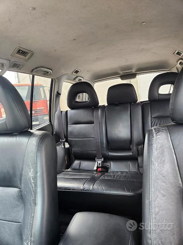 Usata Mitsubishi Pajero 160 CV (117 kW) 2004 Grigio SUV