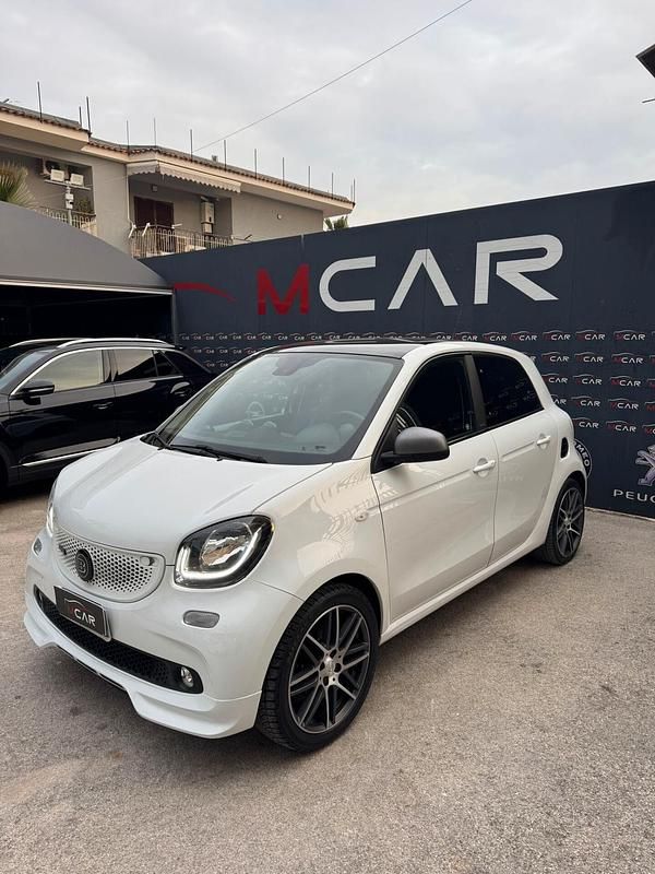 Usata Smart ForFour Brabus 109 CV (80 kW) 2018 Bianco Utilitaria