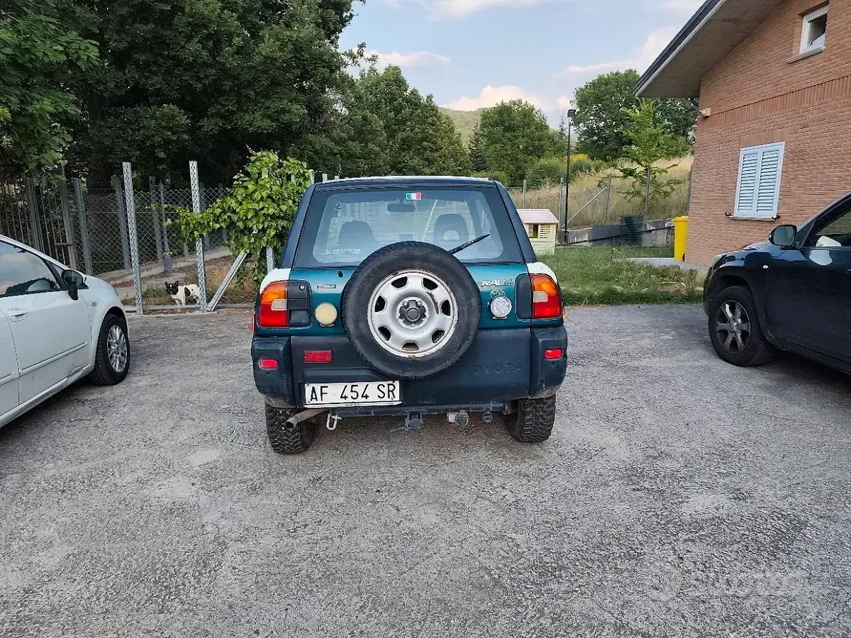 Usata Toyota RAV4 128 CV (94 kW) 1996 SUV