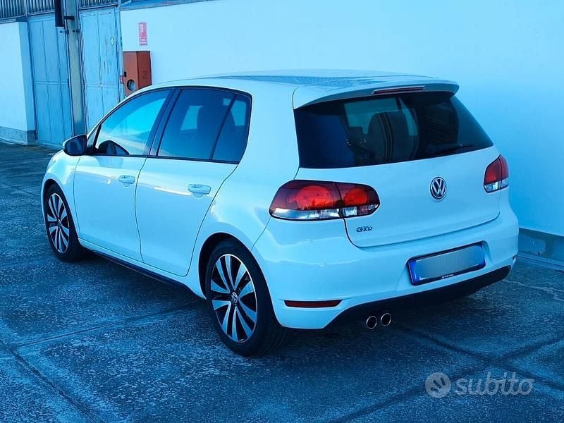 Usata VW Golf VI GTD 170 CV (125 kW) 2010 Bianco Utilitaria