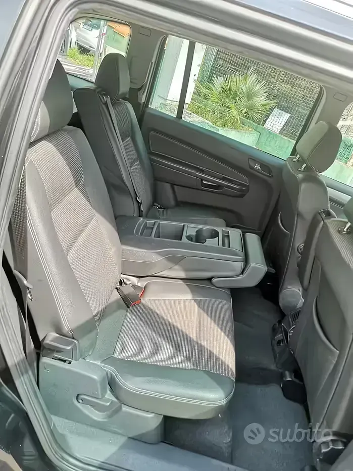 Usata Opel Zafira 140 CV (102 kW) 2009 Nero Monovolume
