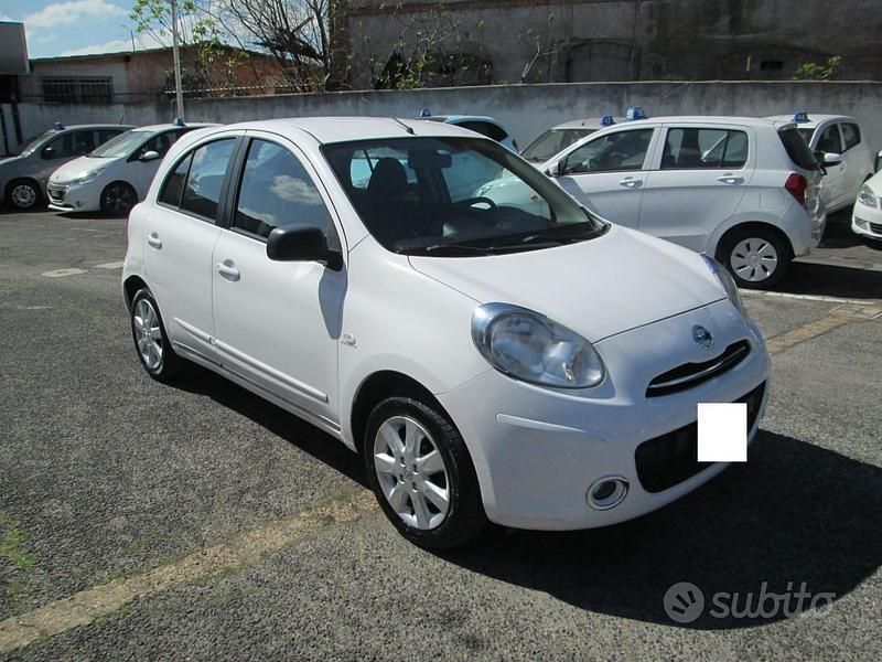 Usata Nissan Micra Tekna 80 CV (58 kW) 2011 Bianco pastello Utilitaria