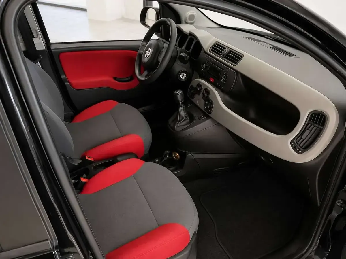Usata Fiat Panda Easy 69 CV (50 kW) 2014 Nero Utilitaria