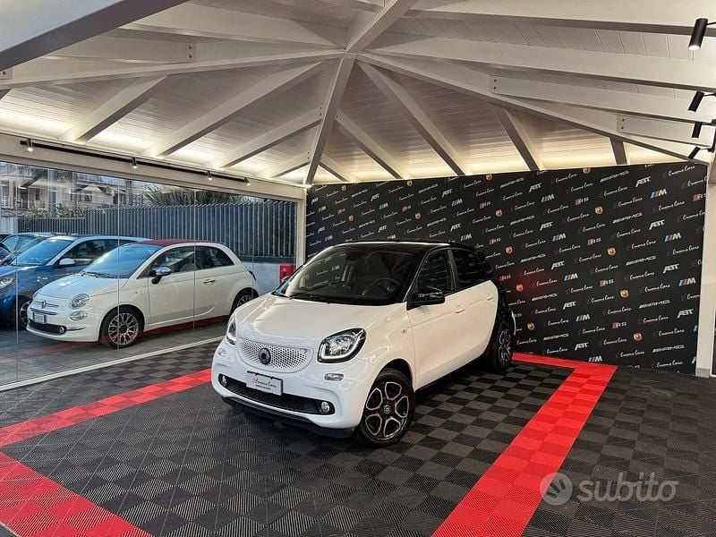 Usata Smart ForFour Prime 90 CV (66 kW) 2016 Bianco Utilitaria