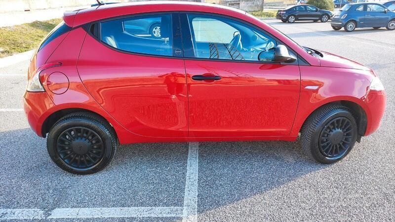 Usata Lancia Ypsilon 84 CV (61 kW) 2020 Rosso Utilitaria
