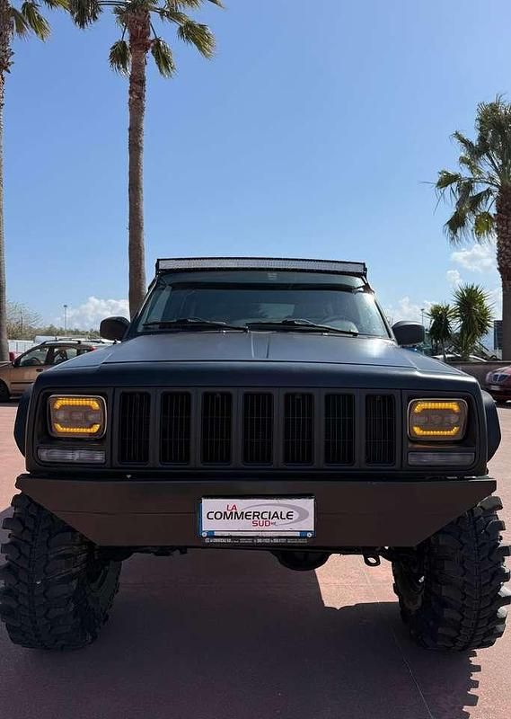 Usata Jeep Cherokee Sport 116 CV (85 kW) 1998 Nero SUV