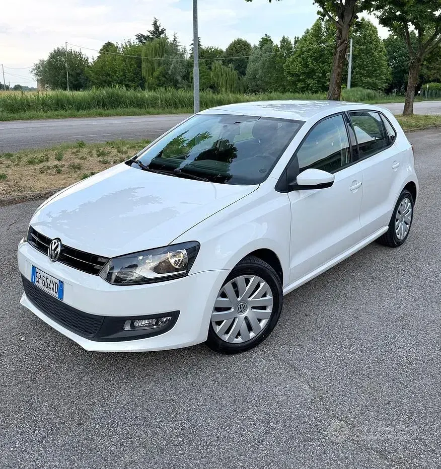 Usata VW Polo Comfortline 75 CV (55 kW) 2013 Bianco Utilitaria
