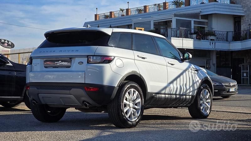 Usata Land Rover Range Rover evoque HSE 150 CV (110 kW) 2016 Bianco SUV