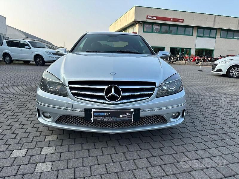 Argento(met.) Usata 2010 Mercedes CLC220 Due volumi | 4500 € (Buon prezzo) - Immagine 1/4