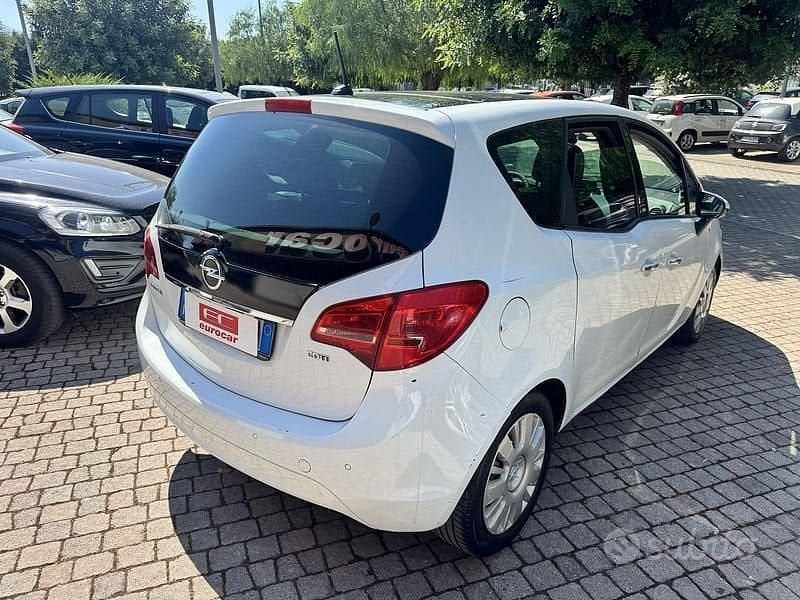 Usata Opel Meriva Cosmo 110 CV (80 kW) 2012 Bianco Monovolume