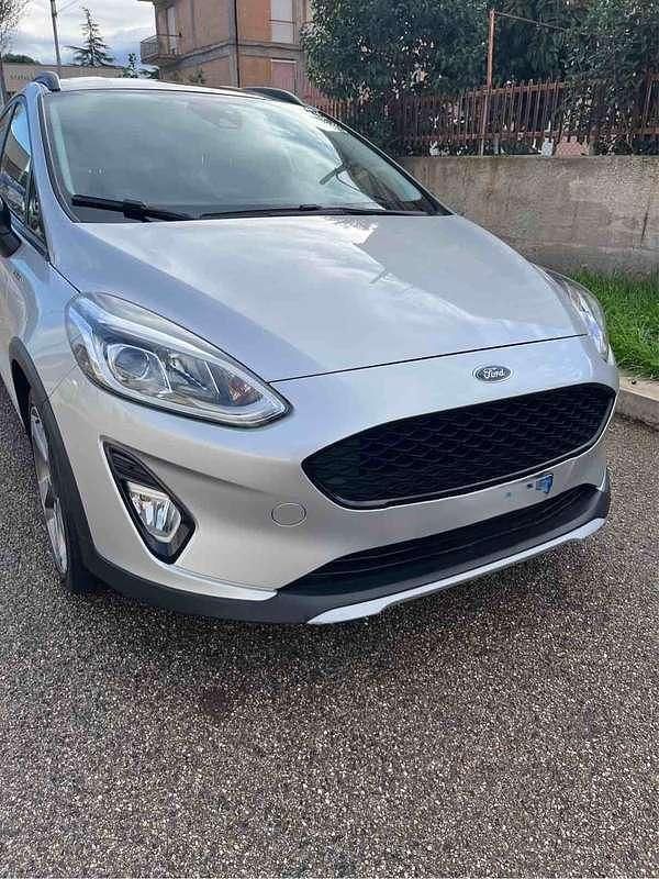 Usata Ford Fiesta Active 86 CV (63 kW) 2020 Grigio Berlina
